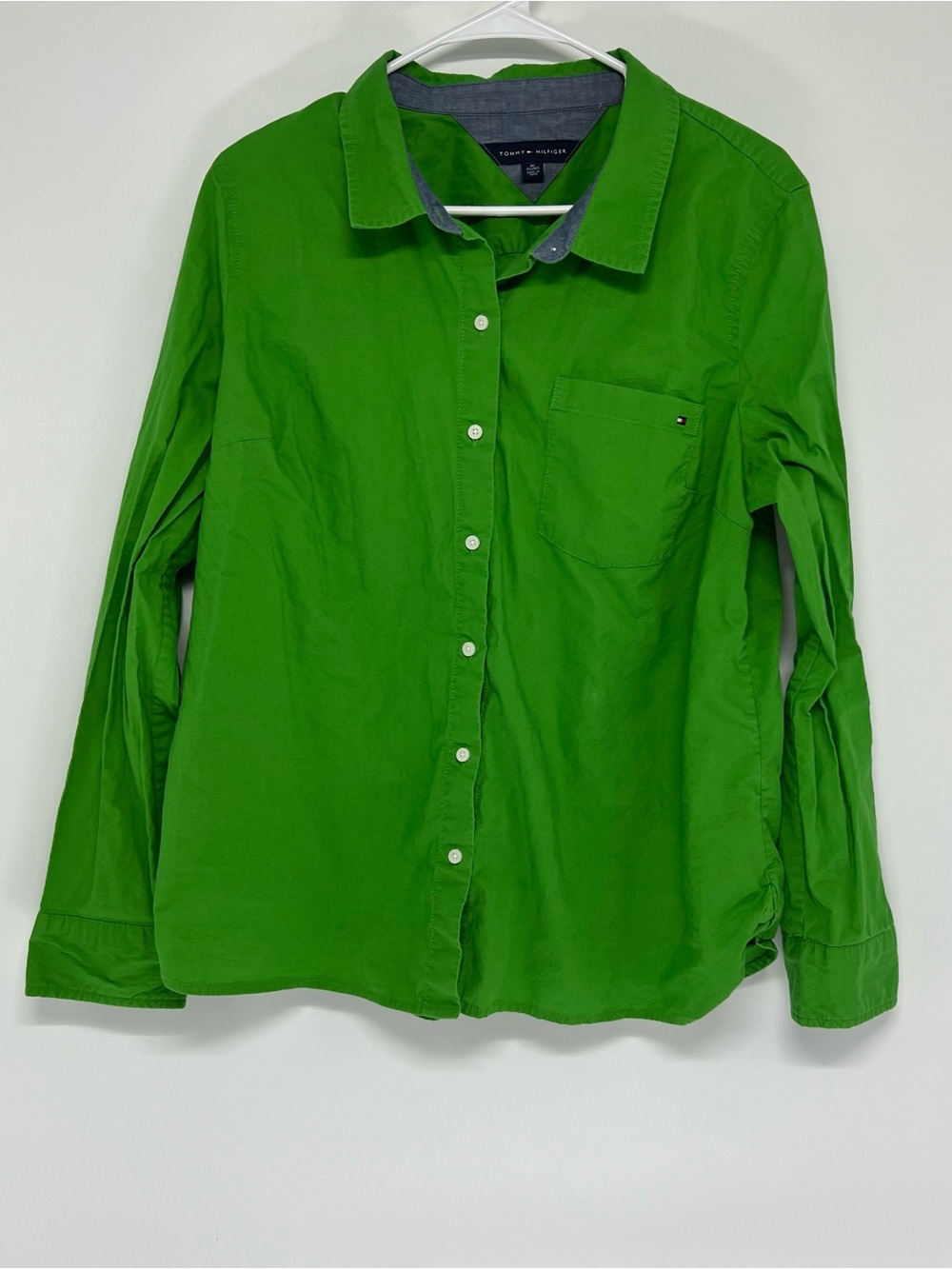 Tommy Hilfiger women’s button down shirt XL